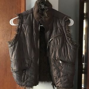 Fur vest